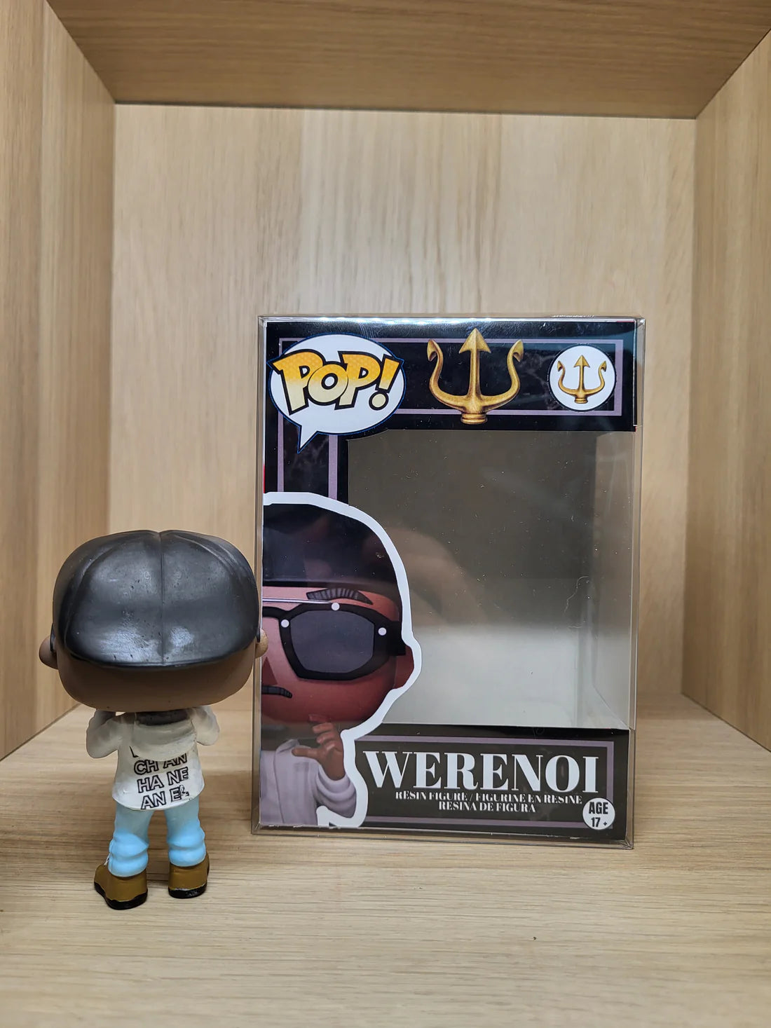 Figurine Werenoi Pop vue de dos emballée - collector 3D
